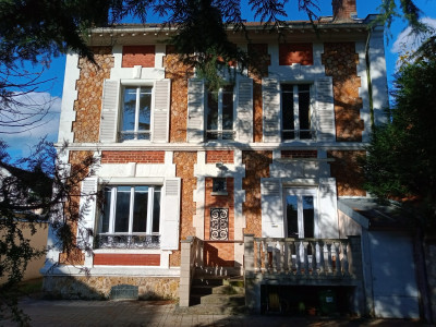 Grande maison familiale bourgeoise L'Isle-Adam centre